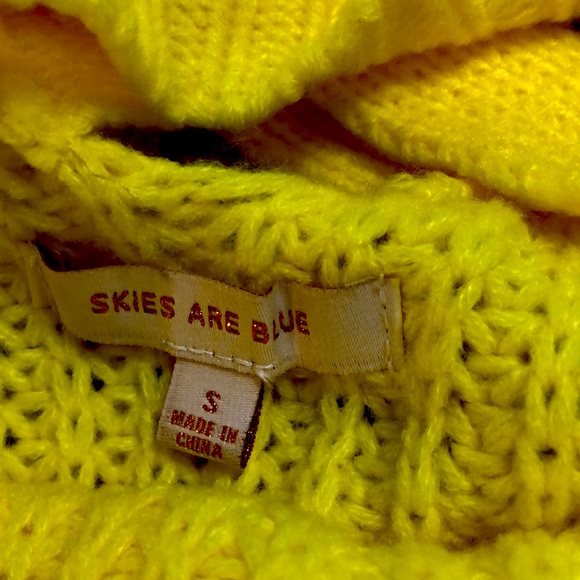 Sweater - Picture 4 of 4